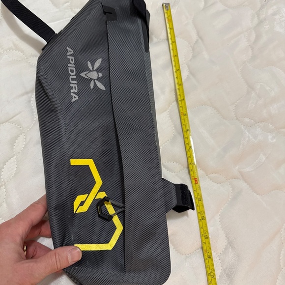 Apidura bike bag frame bag - Picture 5 of 7